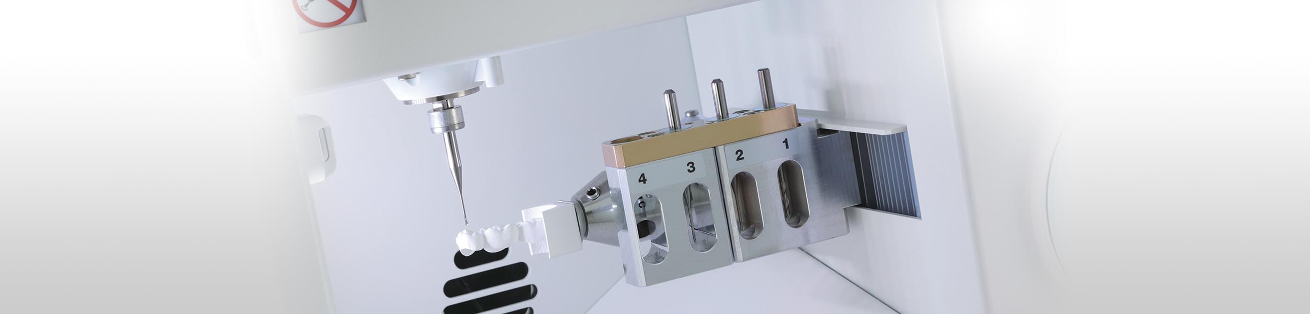 DWX-4 user-friendly desktop compact dental milling system
