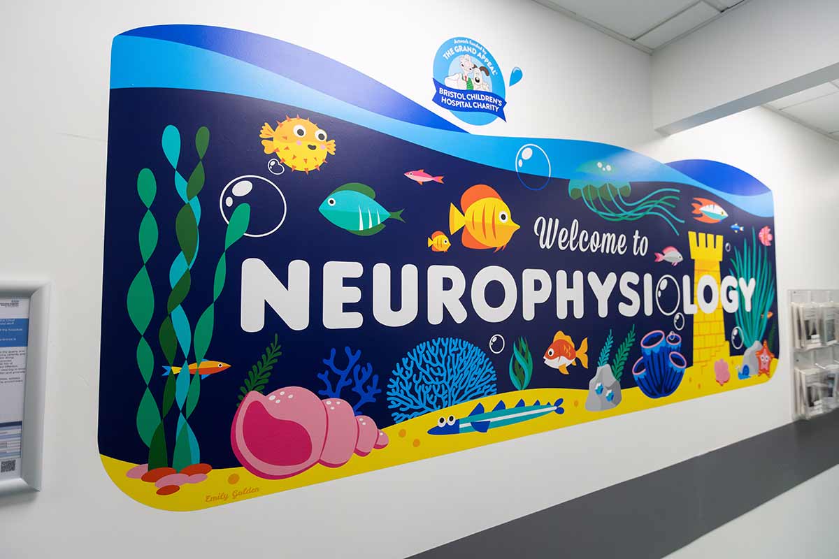 Panneau de bienvenue lumineux à l&#39;entrée du service de Neurophysiologie